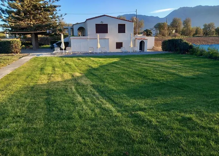 Seafront Villa Eirini