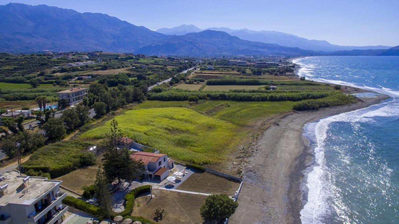 Вилла Seafront Eirini *